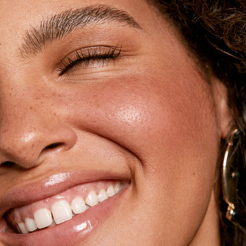 06 - Slip Tint - Lightweight Tinted Moisturizer With Hyaluronic Acid - GLAM MODA