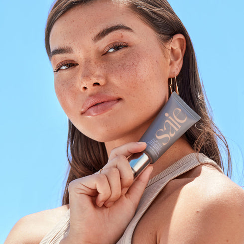 Lightweight Tinted Moisturizer With Hyaluronic Acid - GLAM MODA