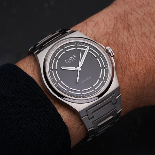 Antarctique Titanium Dark Sector