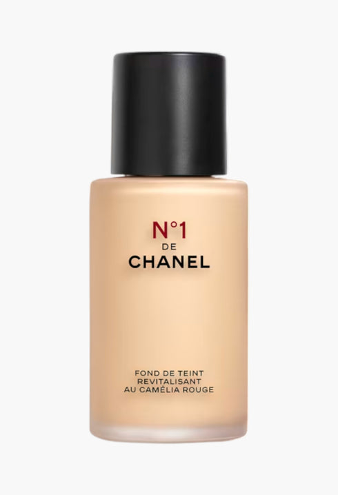 N°1 De Chanel Revitalising Foundation Illuminates - Hydrates - Protects
