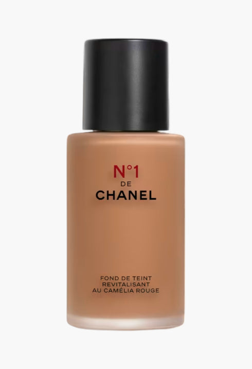 N°1 De Chanel Revitalising Foundation Illuminates - Hydrates - Protects