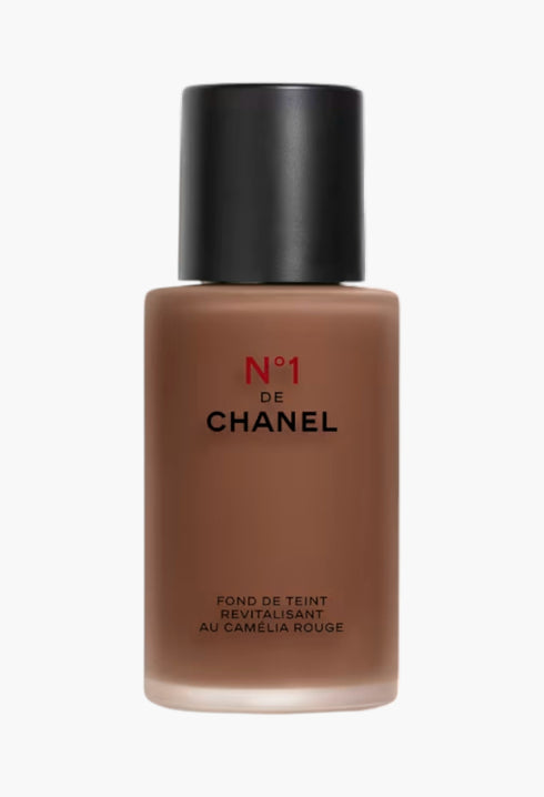 N°1 De Chanel Revitalising Foundation Illuminates - Hydrates - Protects