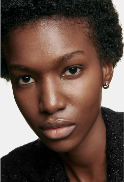 N°1 De Chanel Revitalising Foundation Illuminates - Hydrates - Protects