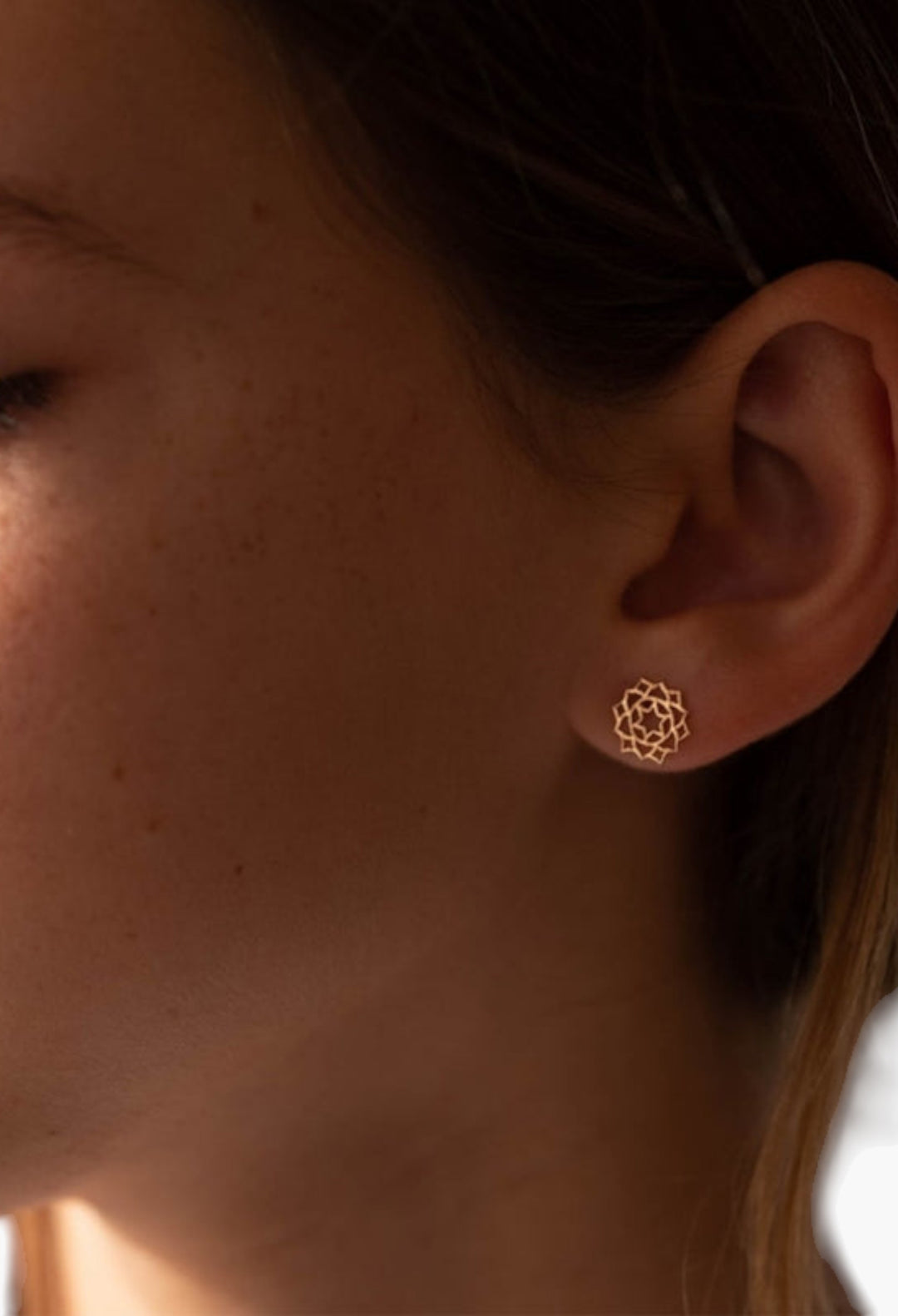 Anahata Stud Earrings - GLAM MODA