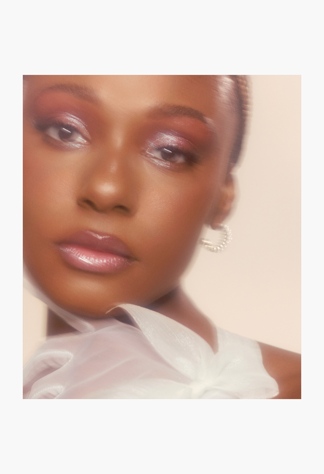 rem beauty starlet lustrous liquid eyeshadow