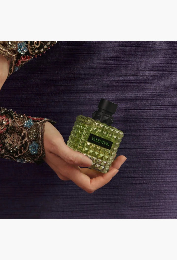 Donna Born in Roma Green Stravaganza Eau de Parfum de Parfum with Vanilla & Tea Accord