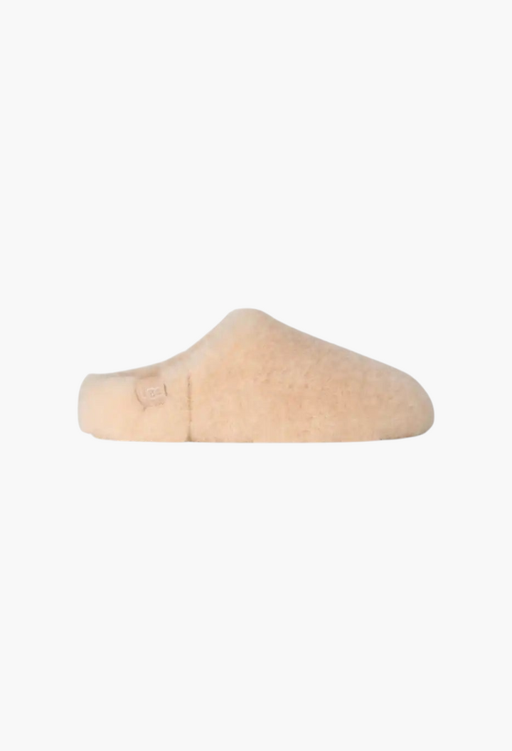 GLAM MODA beige sheepskin Elea fluffed slip-on slipper with a minimalist silhouette and side logo label
