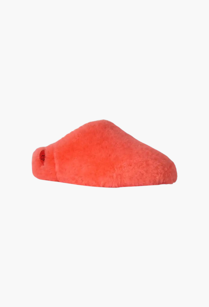 GLAM MODA Elea Fluffed Slip-On in bright coral sheepskin with a minimalist silhouette and cozy padded design