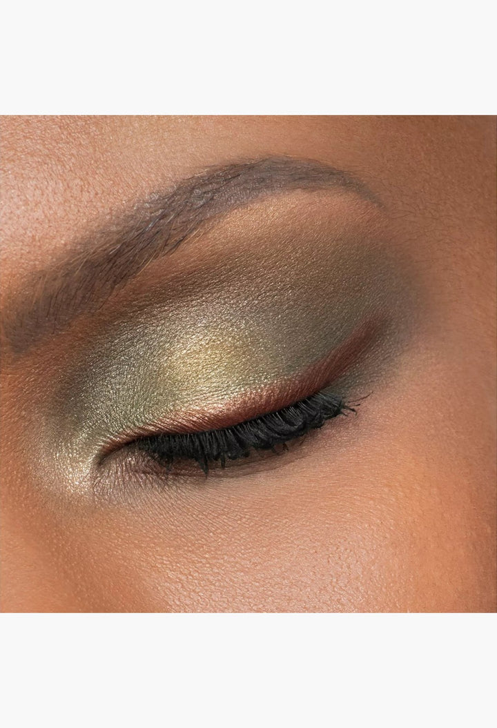 GLAM MODA Diorshow 5 Couleurs eyeshadow palette featuring metallic gold and bronze tones applied on a closed eyelid