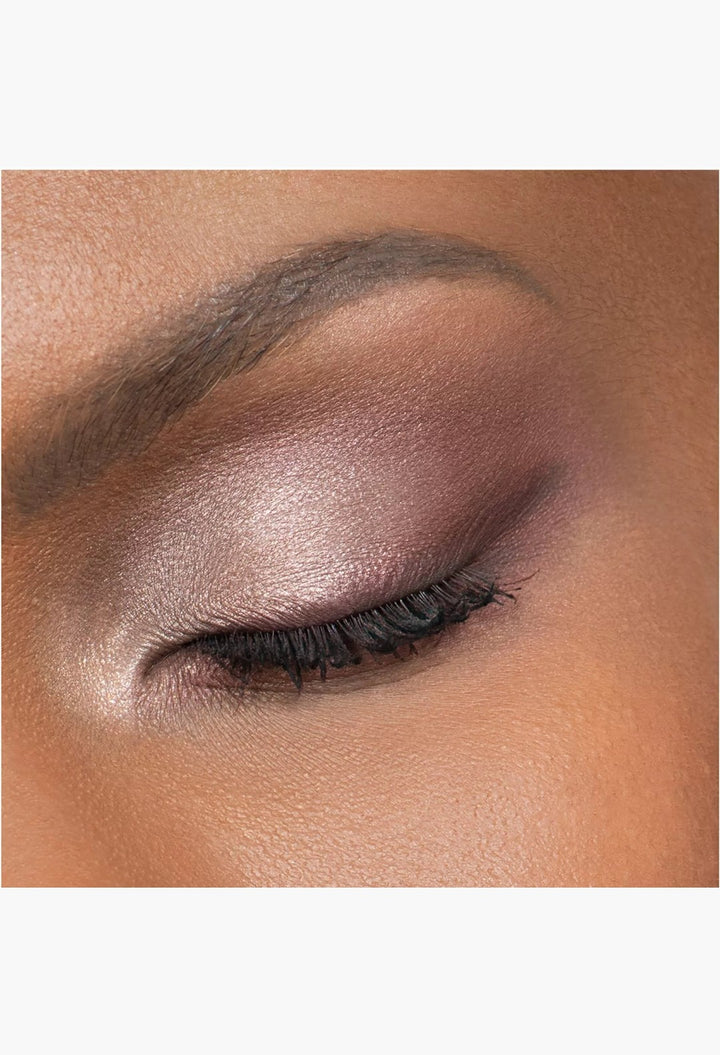GLAM MODA Diorshow 5 Couleurs eyeshadow palette applied on eyelid with shimmering metallic taupe and brown tones