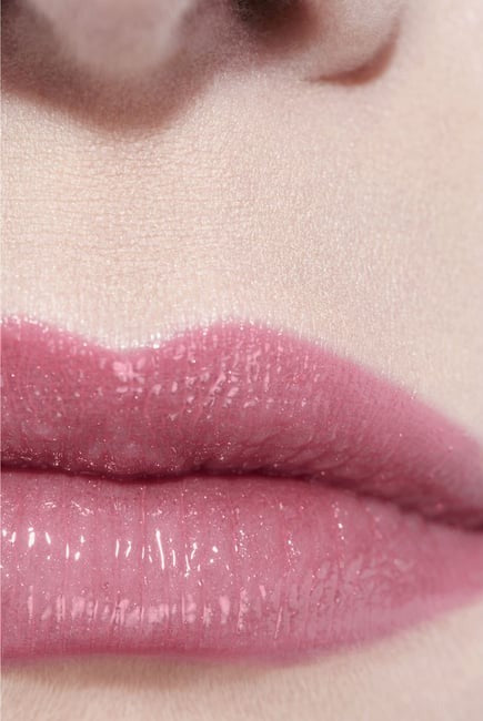 Rouge Coco Baume Shine Hydrating Beautifying Tinted Lip Balm - GLAM MODA