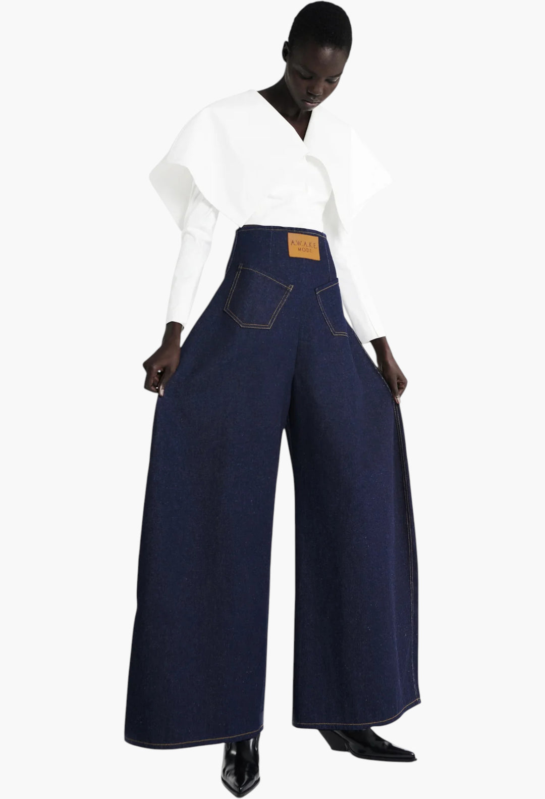 Rounded Back To Front Jeans Indigo Rinse Wash - GLAM MODA