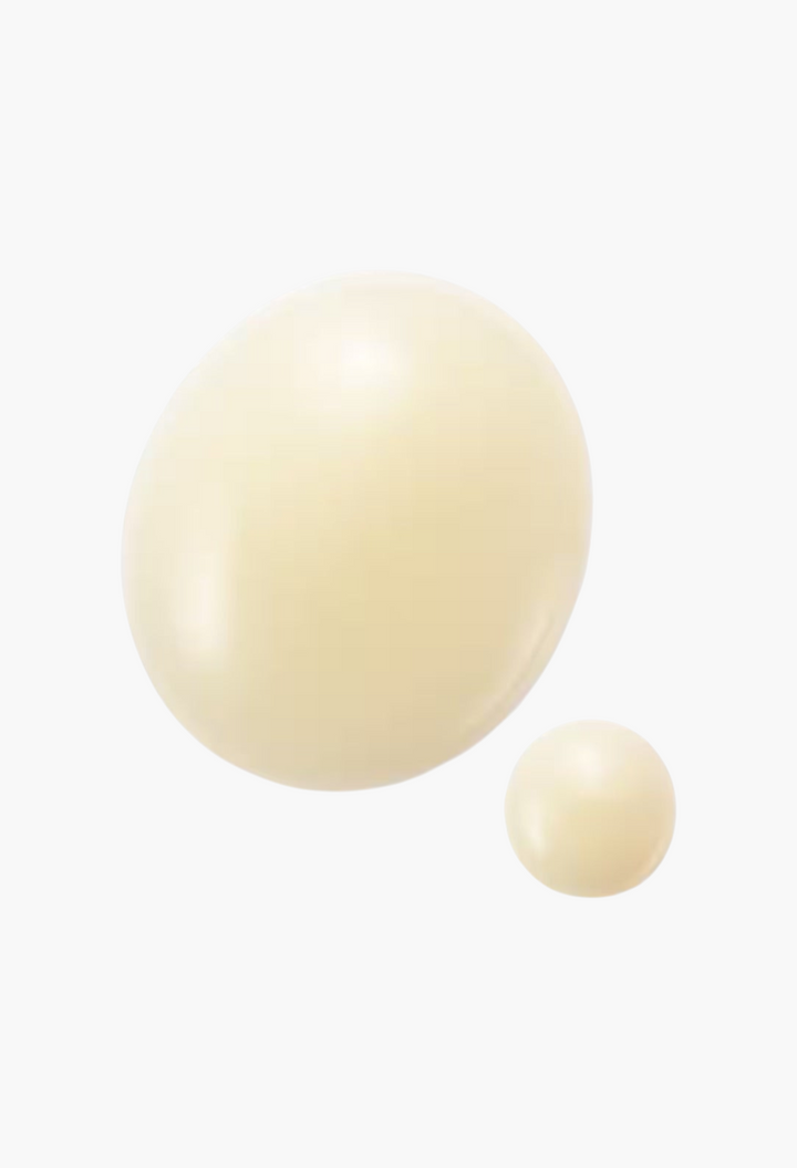 GLAM MODA Sensai Ultimate The Concentrate anti-ageing essence with a smooth, nectar-like texture.