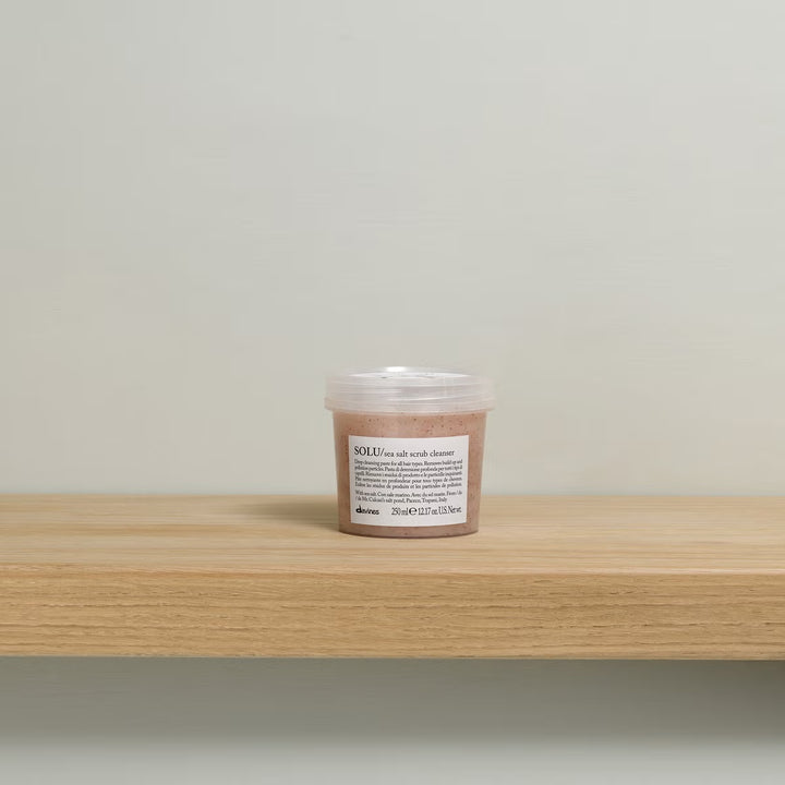 Davines SOLU Sea Salt Scrub Cleanser - GLAM MODA