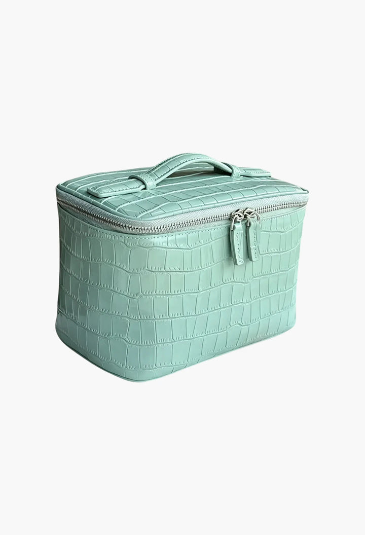 Medium Train Case