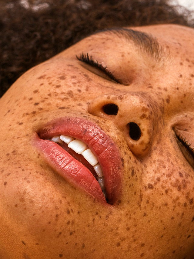 Balmy Gloss Tinted Lip Oil - GLAM MODA