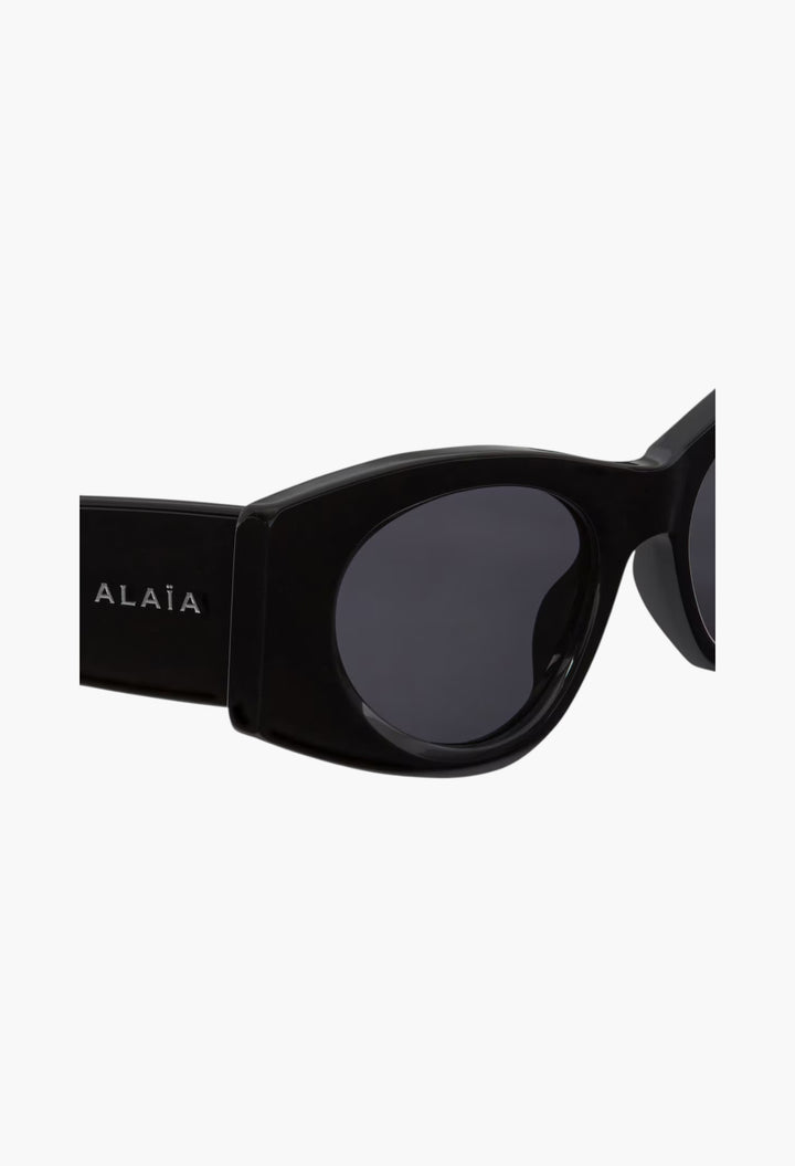 Black - Cat Eye Sunglasses - GLAM MODA