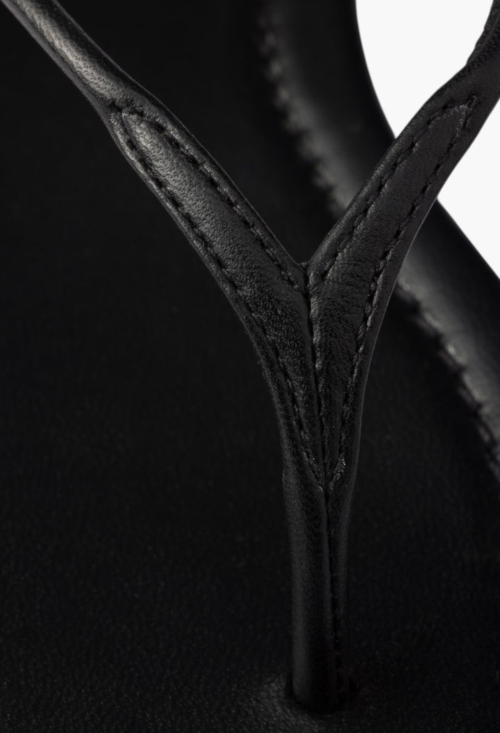 Black - Leather Thong Sandals - GLAM MODA