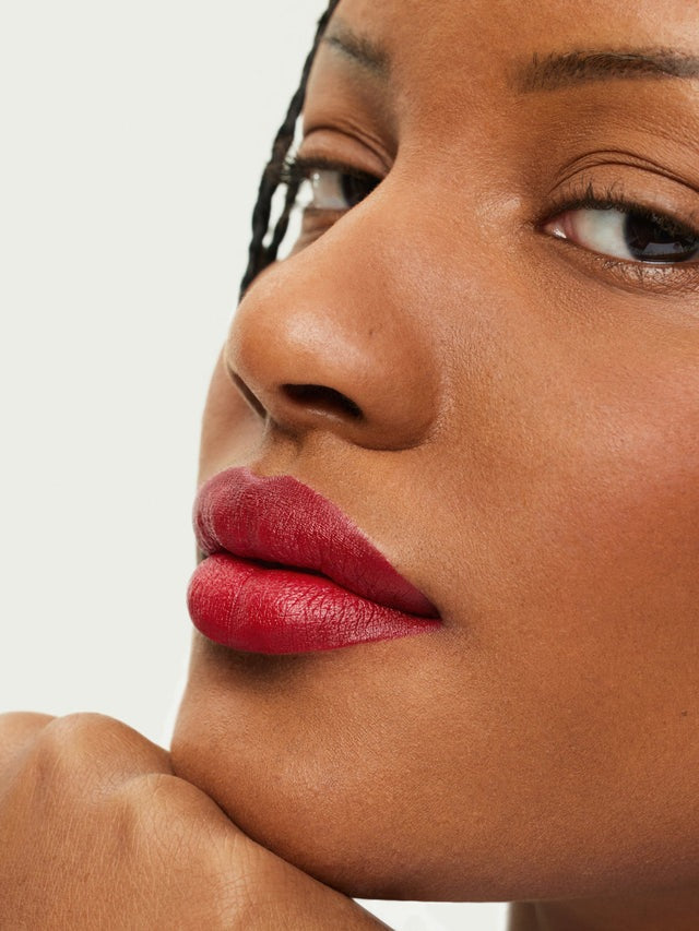 Blue Note - Lip Sketch Hydrating Crayon - GLAM MODA