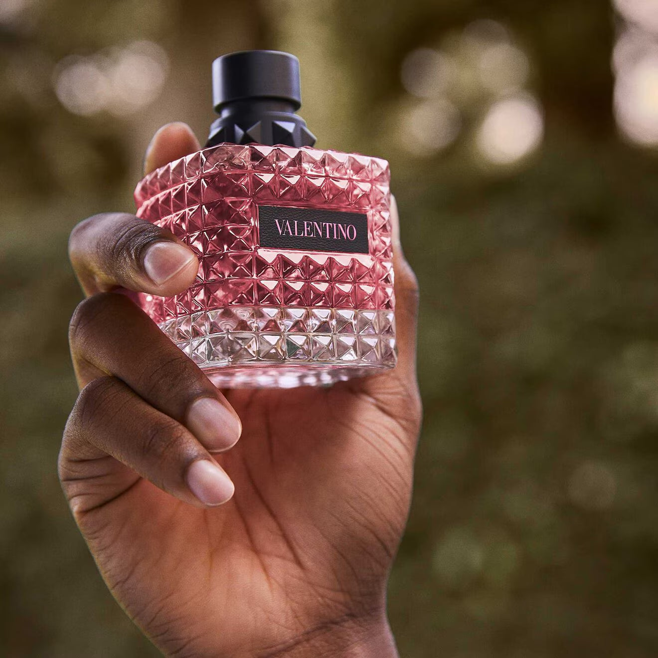 Valentino Born in Roma Donna EDP – Modern & Elegant Women's