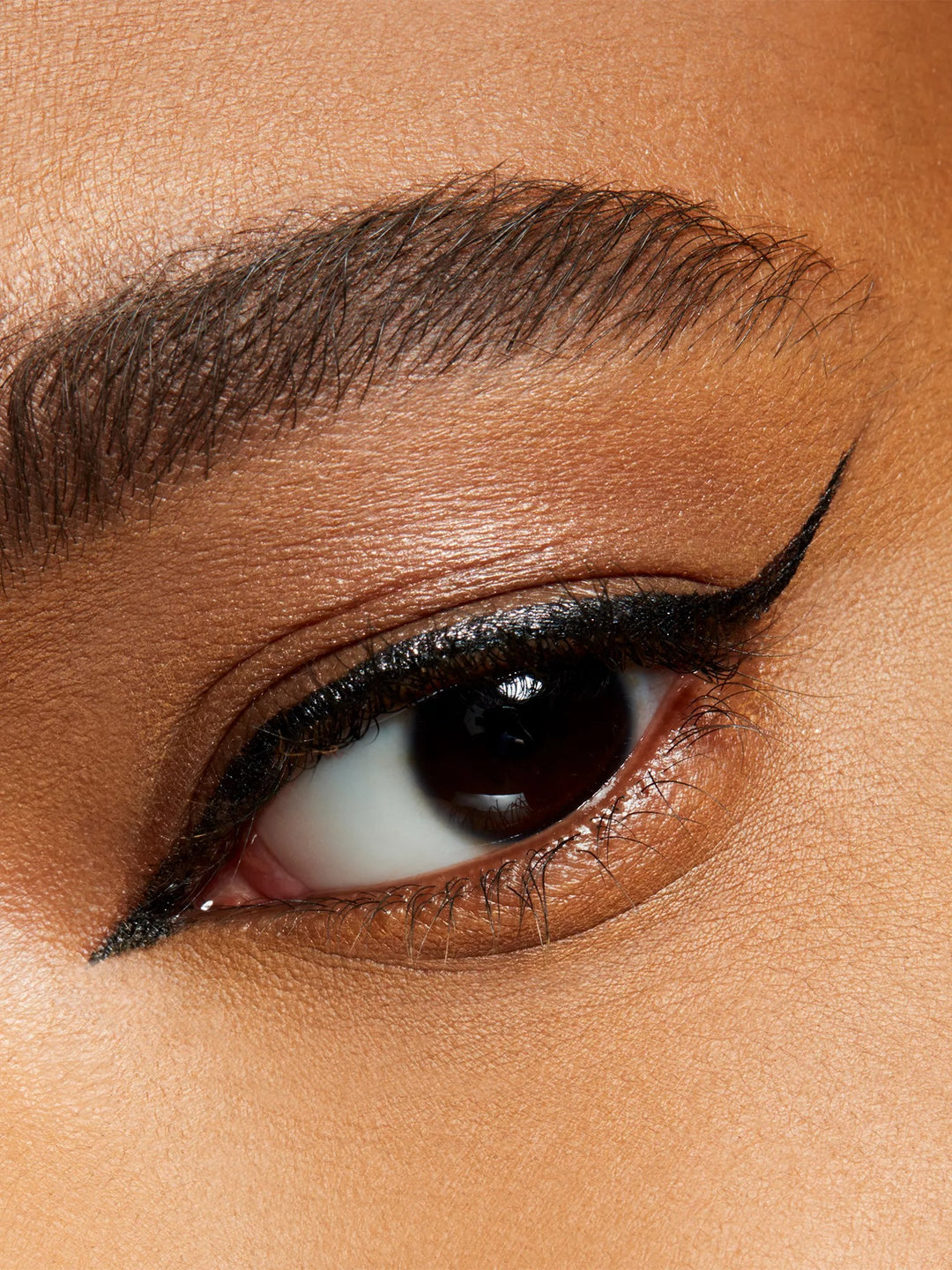 Brushstroke Liquid Eyeliner 67g - GLAM MODA