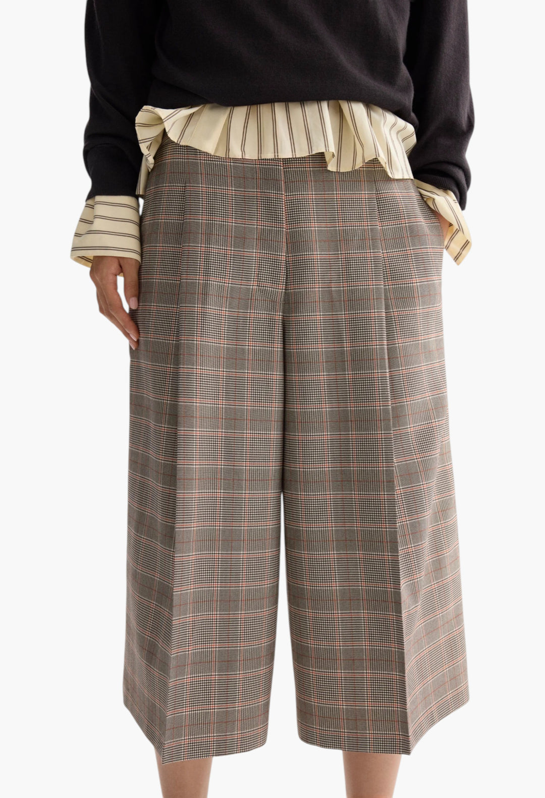 Chequered Bermuda Shorts - GLAM MODA