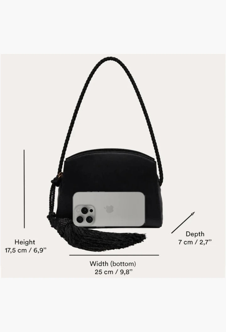 Tassle Clutch