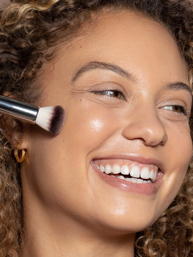 Complexion Brush - GLAM MODA