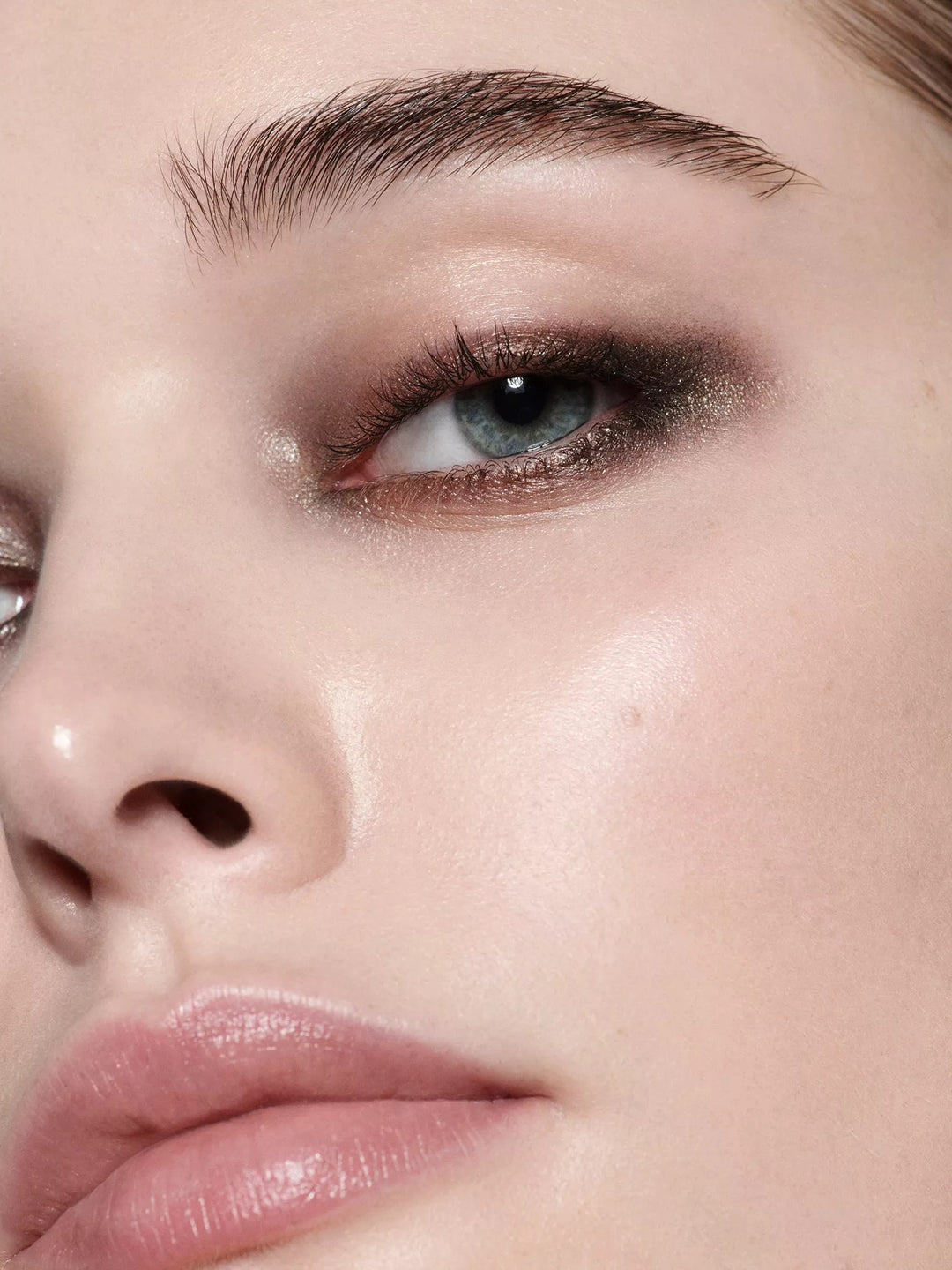 Eye Wardrobe Refillable Eyeshadow Palette - GLAM MODA