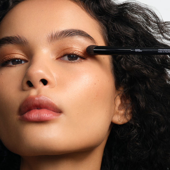 Brushes The Double-Ended Eyeshadow Brush