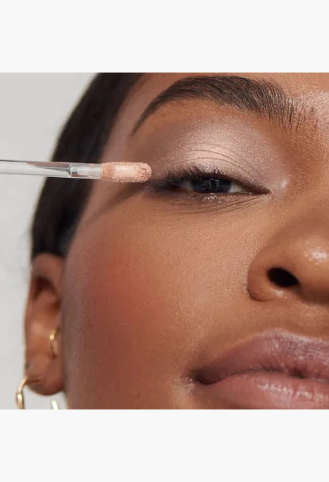 Liquid Powder Eye Tint