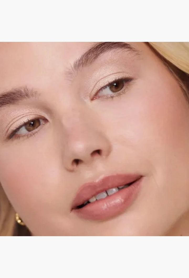 Liquid Powder Eye Tint