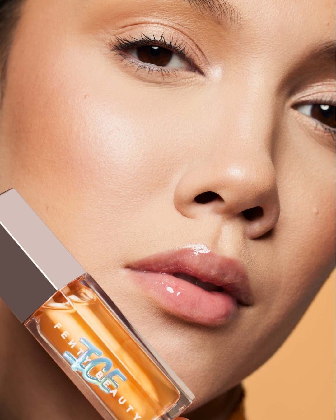 Gloss Bomb Ice Fruitz - GLAM MODA