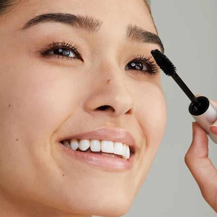 HD Black - Straight Up Volumizing Peptide Mascara - GLAM MODA