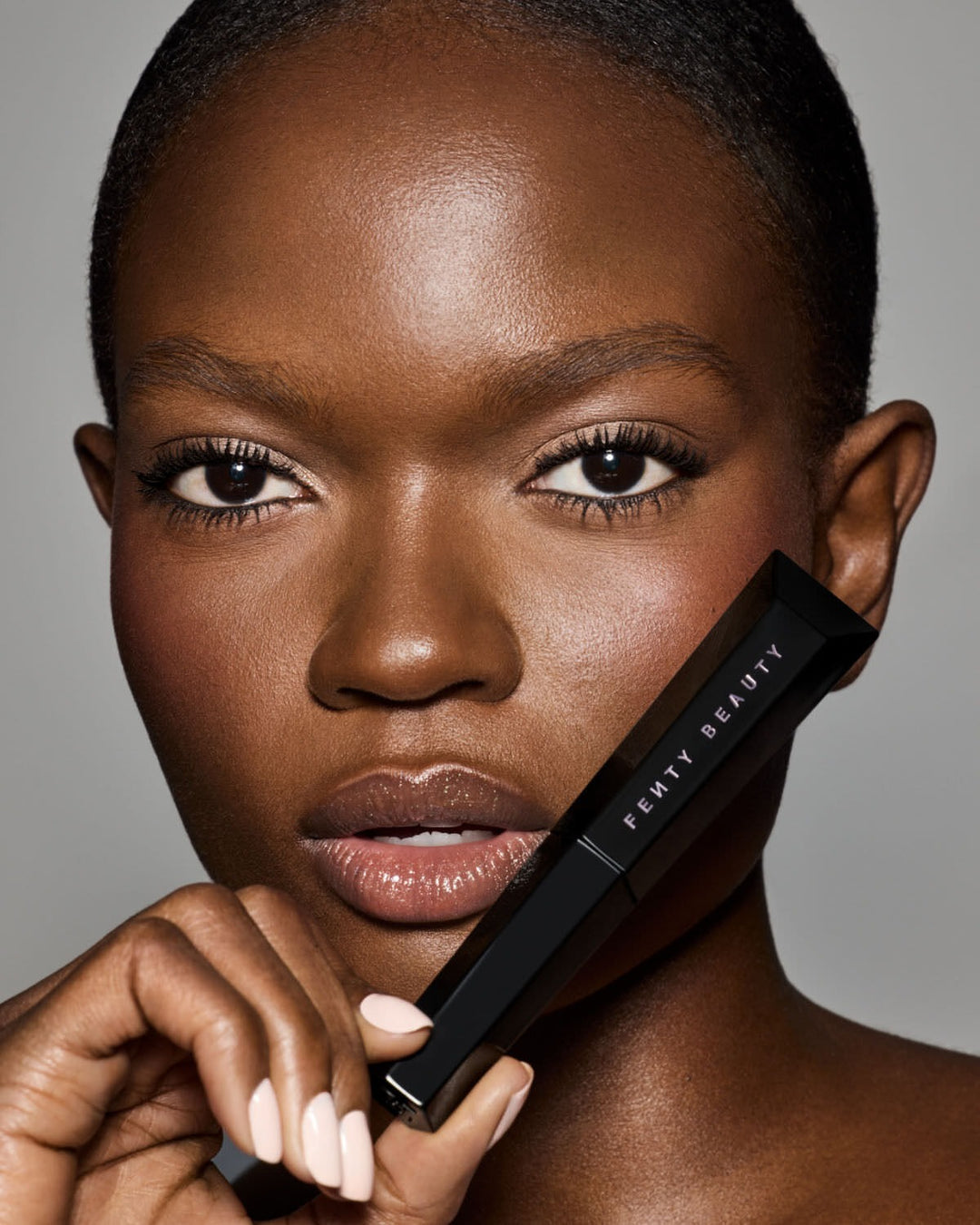 Hella Thicc Volumizing Mascara - GLAM MODA