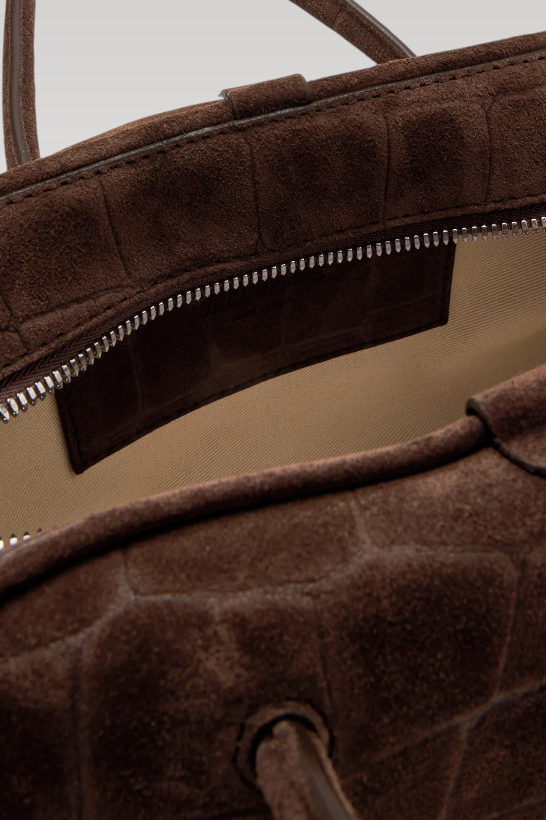 JACQUEMUS Le Petit Turismo Bag - GLAM MODA