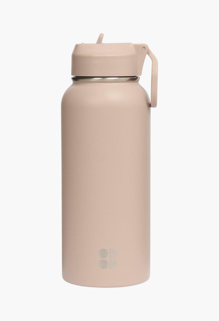 Keep It Chill Straw Water Bottle 950ml - GLAM MODA