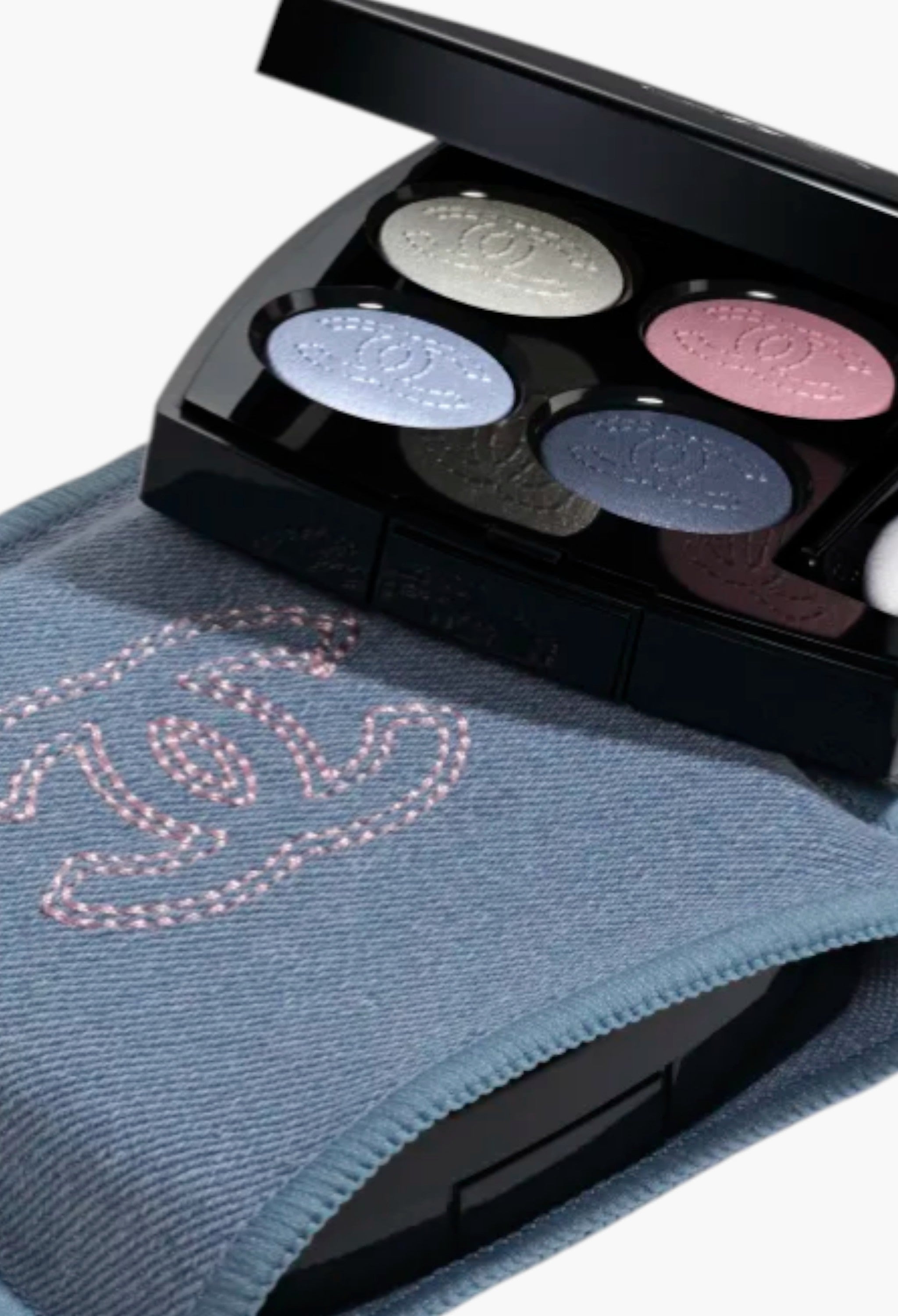 Les 4 Ombres Denim Dream – Luxury Blue Eyeshadow Palette – GLAM MODA