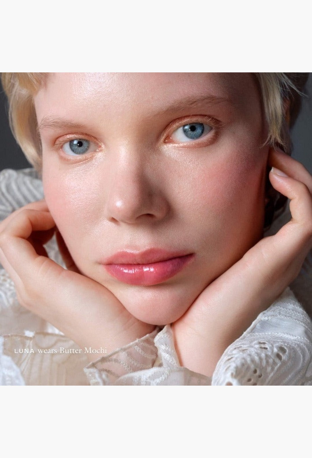 Le Chouchou Exfoliating + Softening Peptide Lip Balm - GLAM MODA