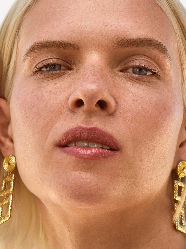 Linger - Balmy Gloss Tinted Lip Oil - GLAM MODA