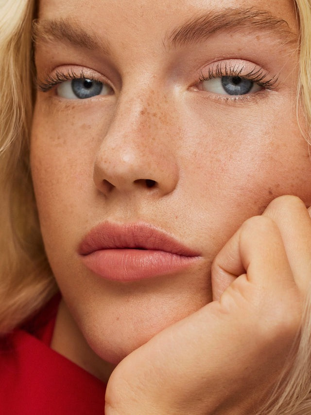 Lip Sketch Hydrating Crayon - GLAM MODA