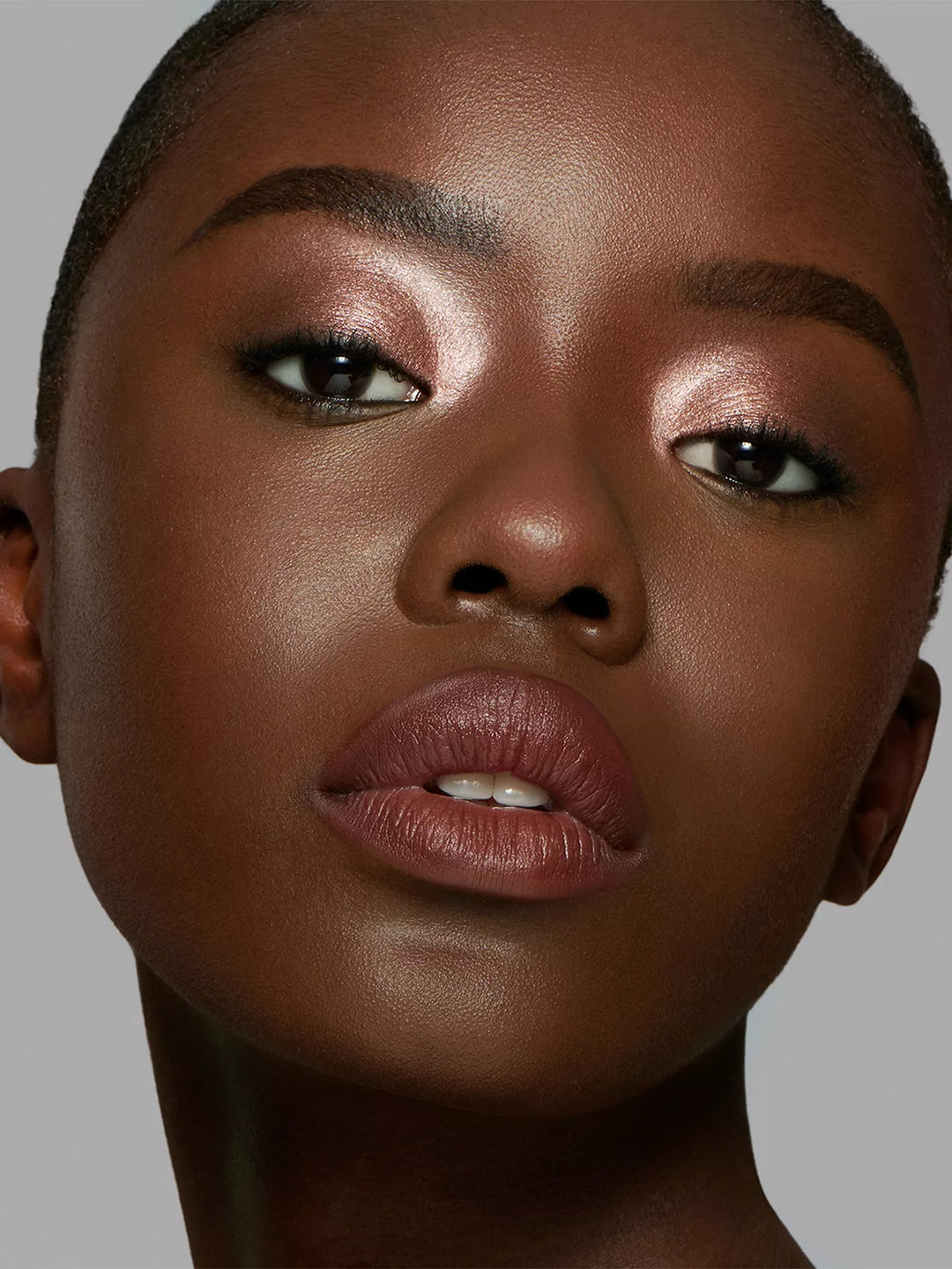 Liquid Lurex Eyeshadow 2.8ml - GLAM MODA