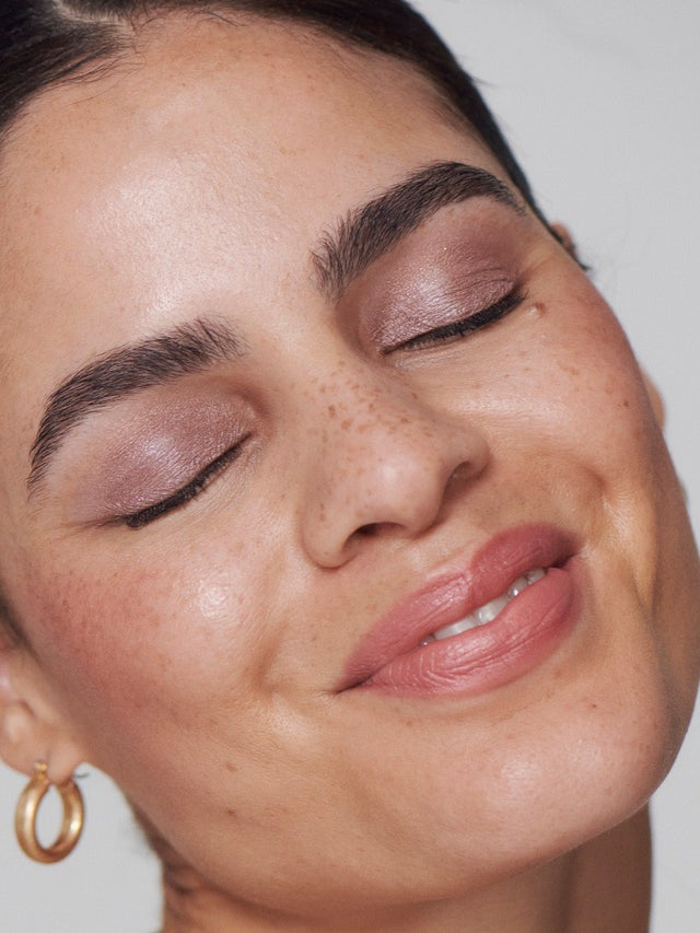 Liquid Powder Eye Tint - GLAM MODA