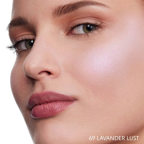 Make Me Blush Bold Blurring Blush - GLAM MODA