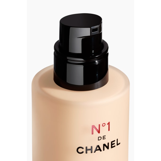 N°1 De Chanel Revitalising Foundation Illuminates - Hydrates - Protects - GLAM MODA