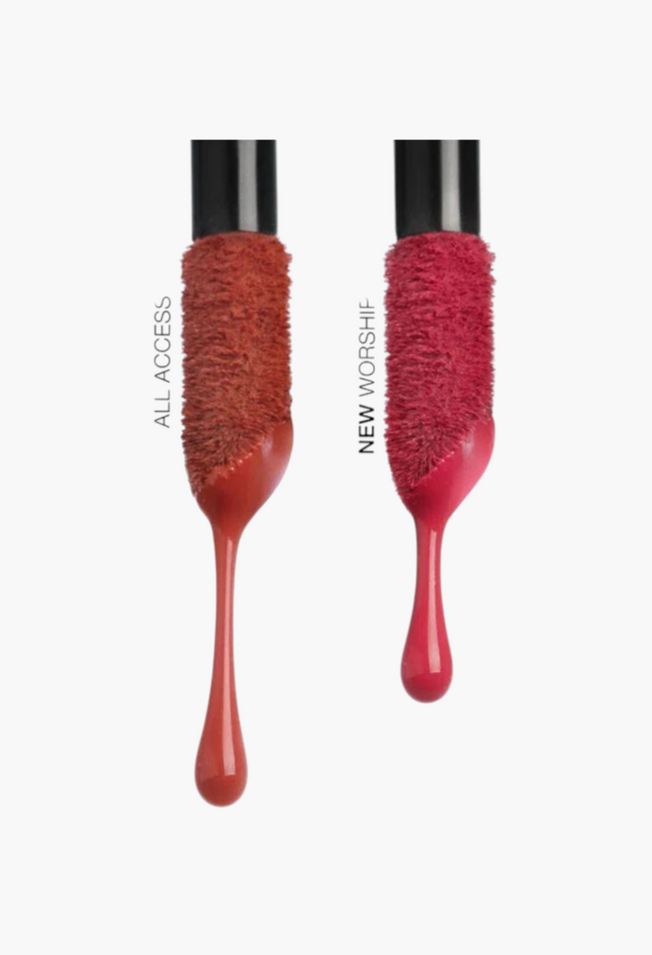 GLAM MODA Mini Insatiable Liquid Blush Duo applicators showing chocolate cherry and winterberry pigment shades.