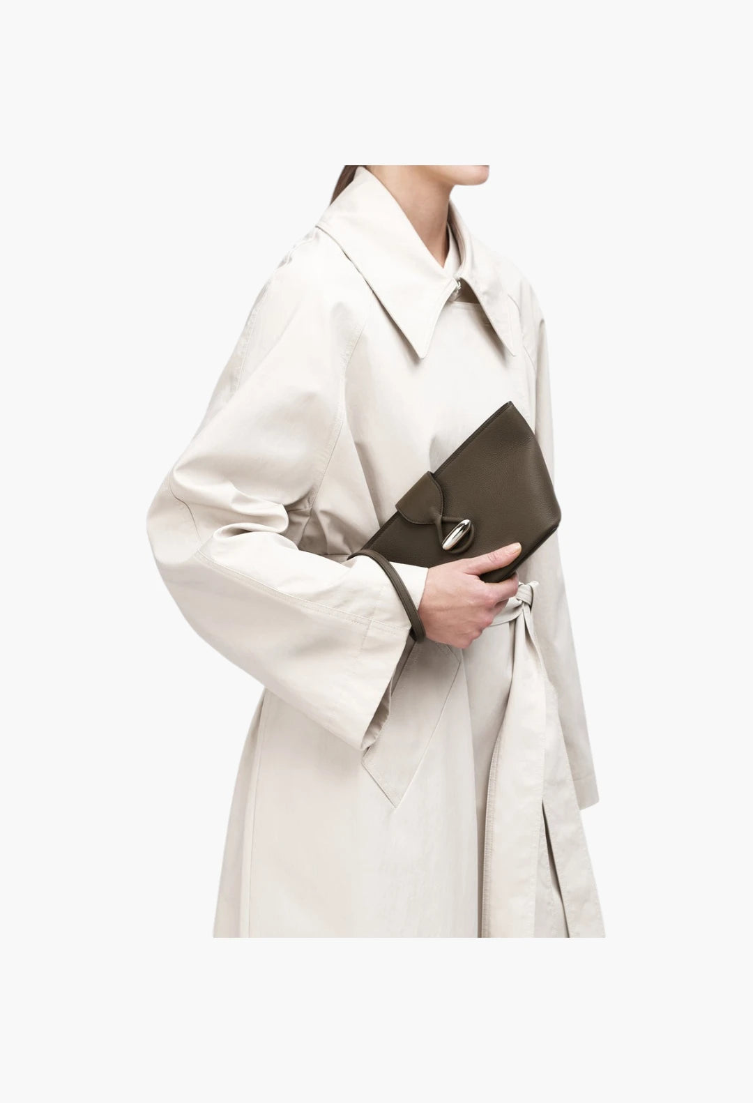 Anello Pouch in Raffia