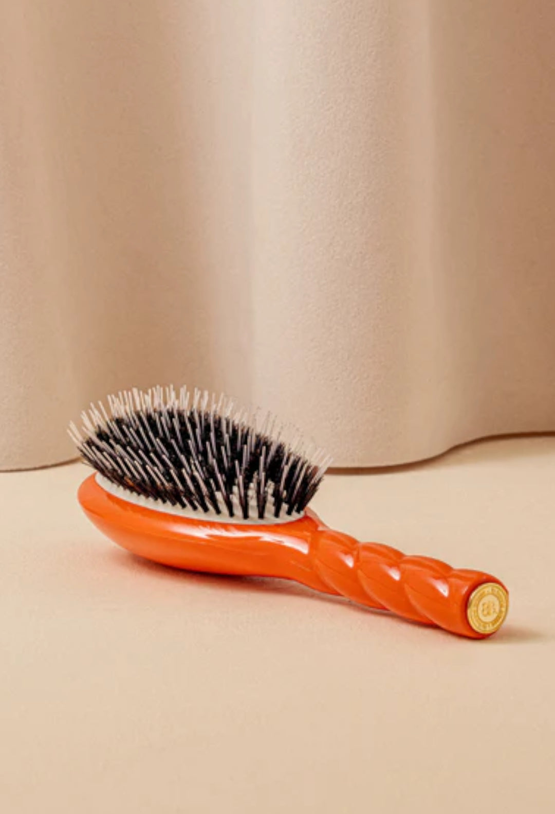 Orange Seventies  - The Essential Detangling & Care Brush - GLAM MODA