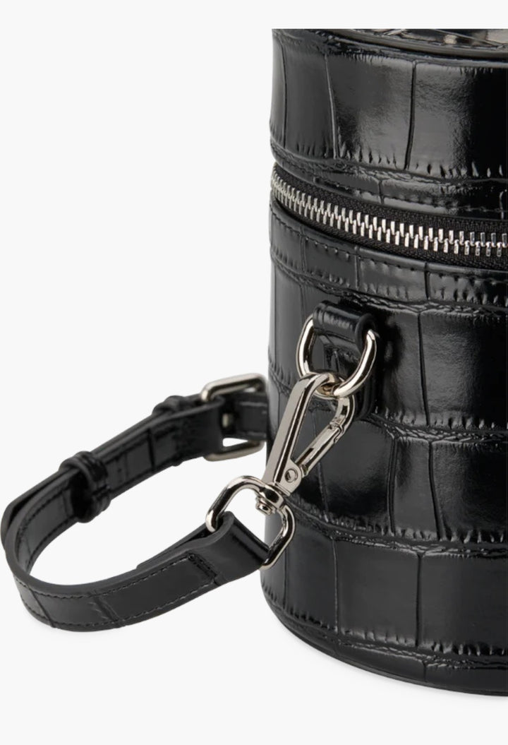 GLAM MODA black oval toiletry case in vegan leather with a crocodile texture and detachable shoulder strap