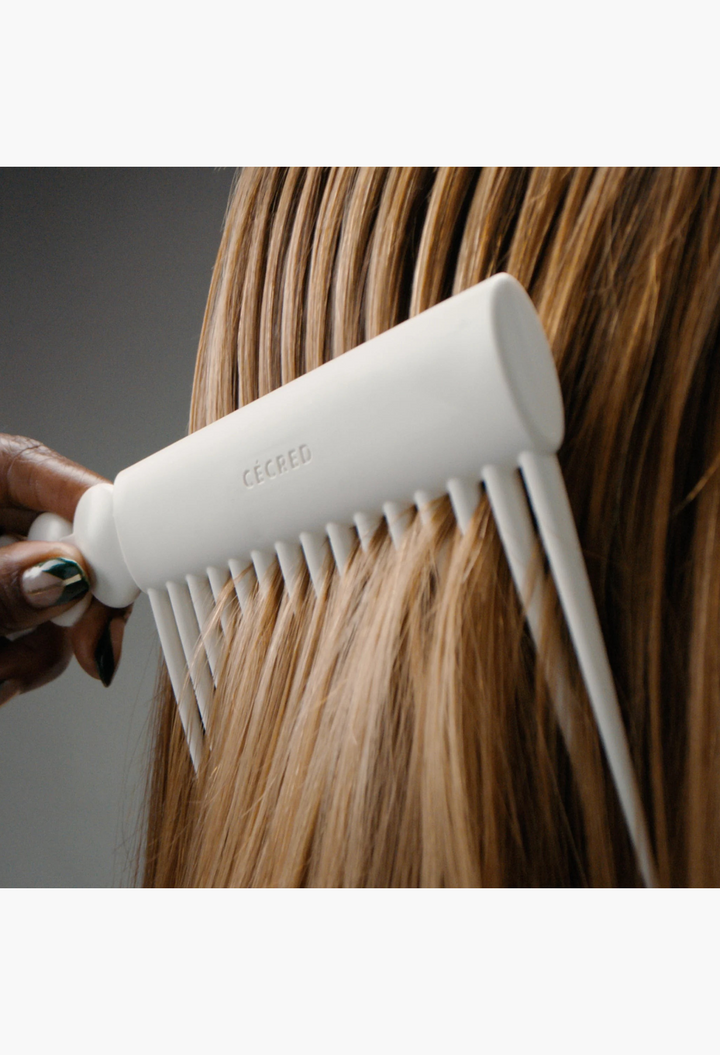 GLAM MODA white rake comb with long tapered teeth detangling thick brown hair